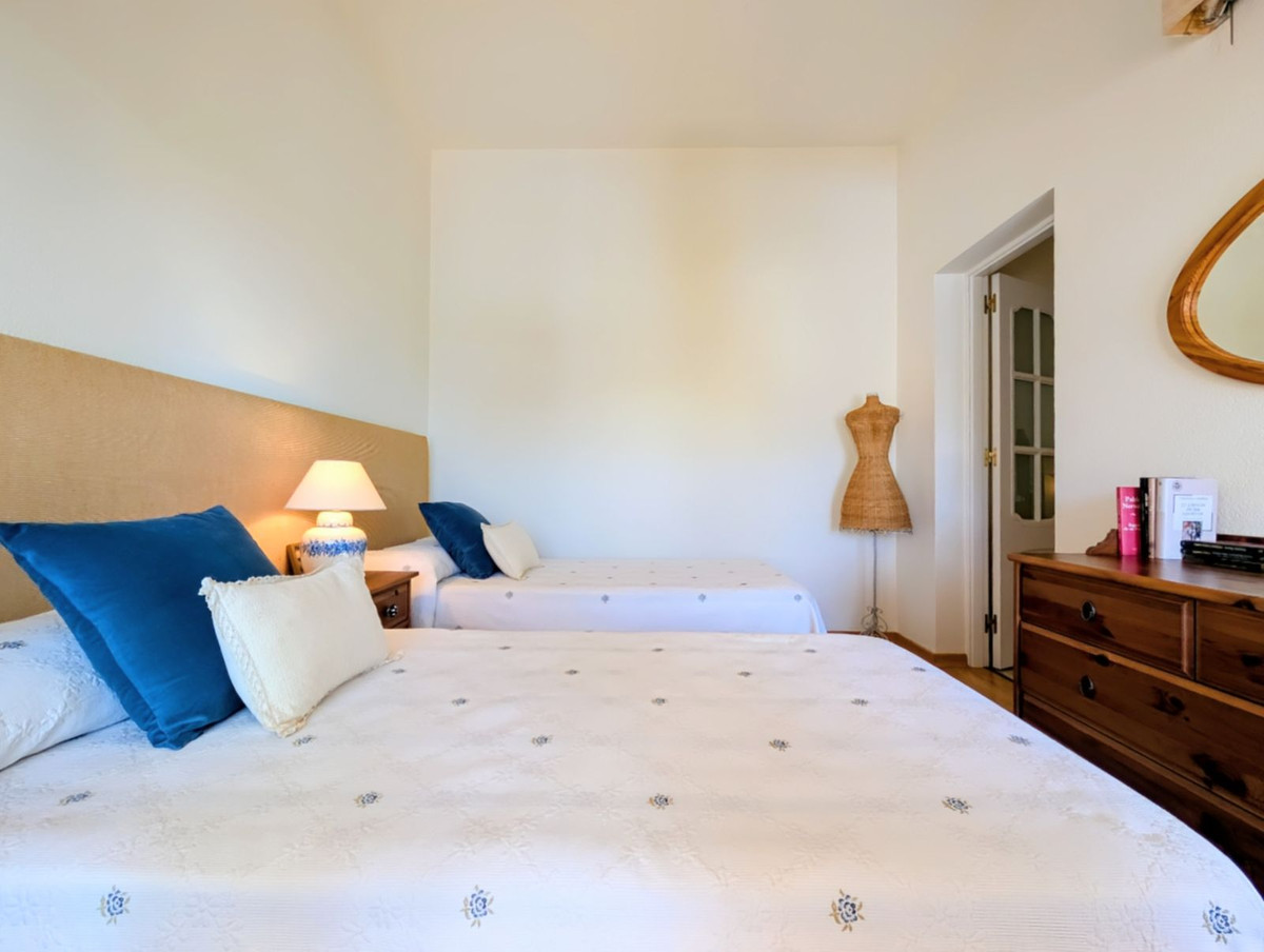 Appartement te koop in San Pedro de Alcántara | 4 slaapkamers H5296789