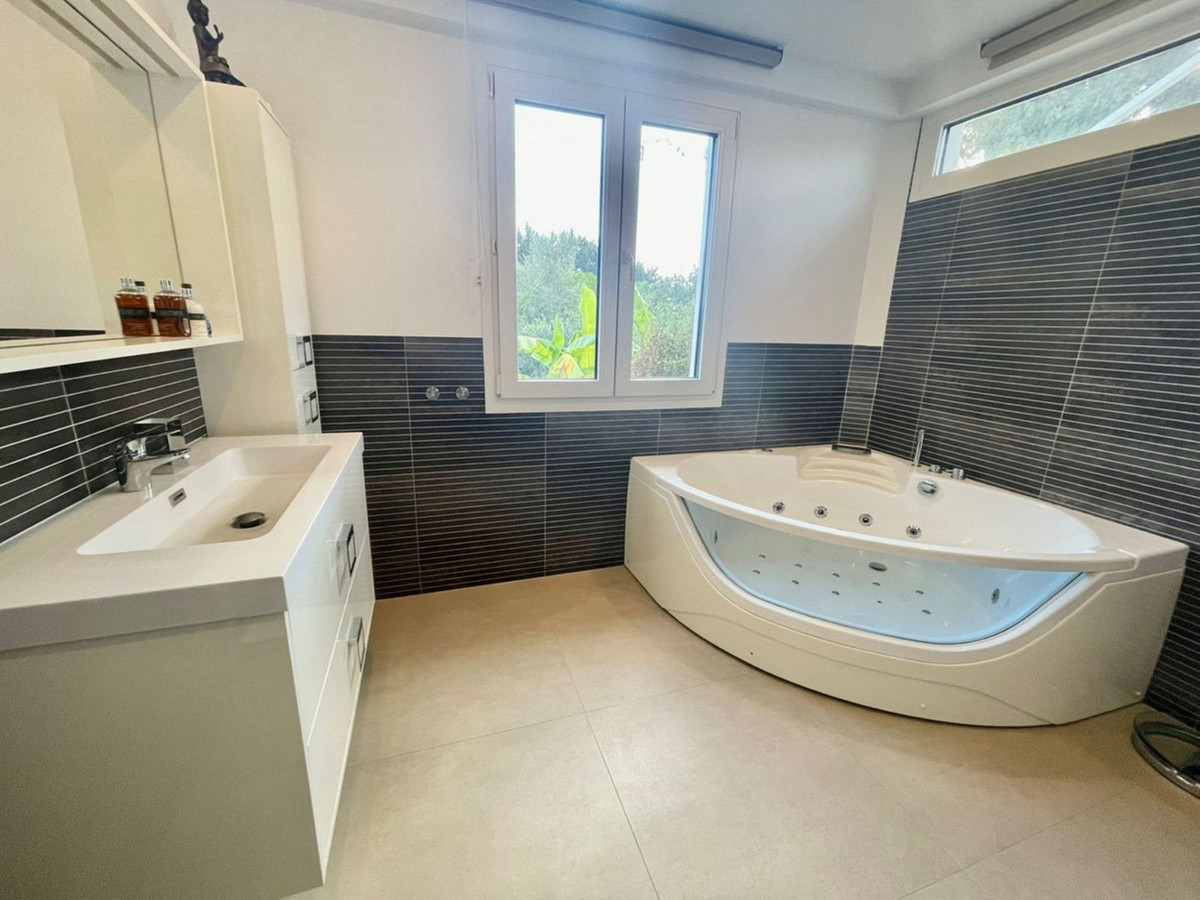 Huis te koop in San Pedro de Alcántara | 7 slaapkamers H5297293