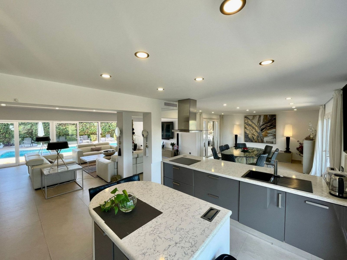 Huis te koop in San Pedro de Alcántara | 7 slaapkamers H5297293