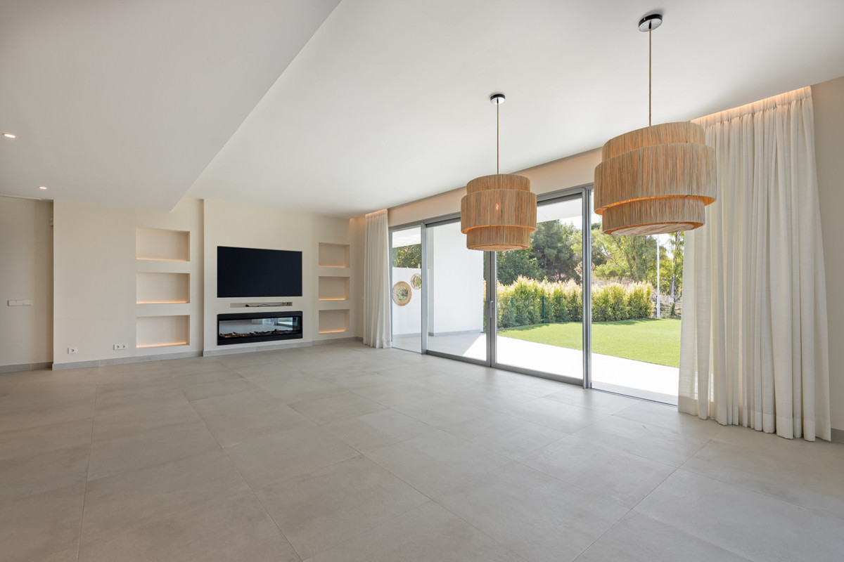 Huis te koop in San Pedro de Alcántara | 4 slaapkamers H5338294