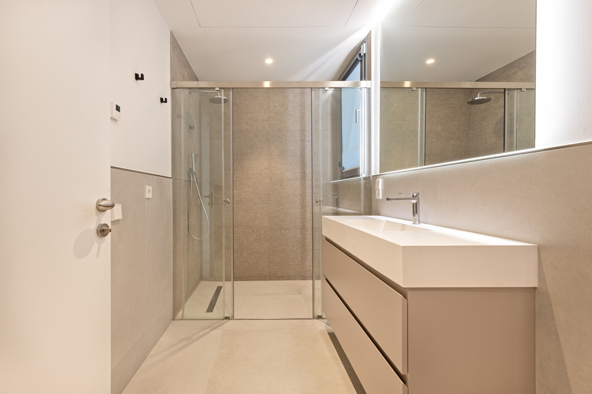 Huis te koop in San Pedro de Alcántara | 4 slaapkamers H5338294