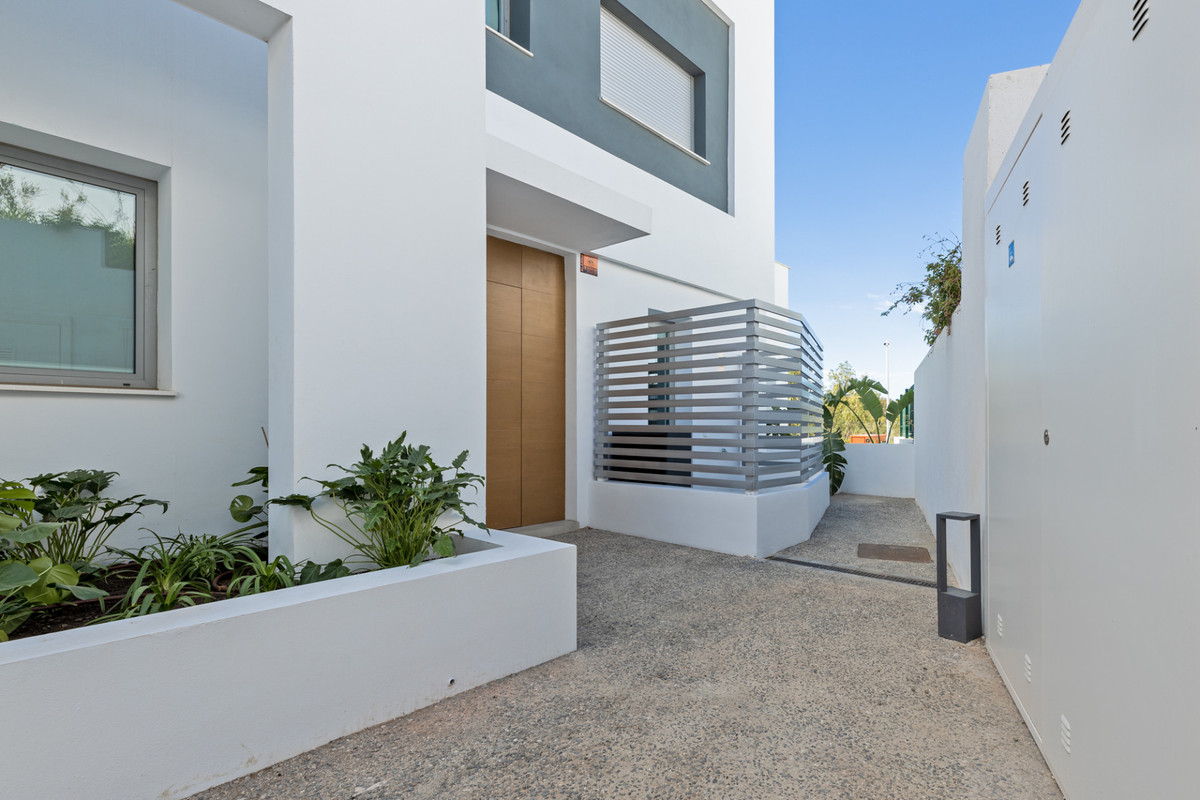 Huis te koop in San Pedro de Alcántara | 4 slaapkamers H5338294