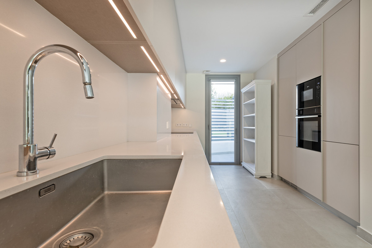 Huis te koop in San Pedro de Alcántara | 4 slaapkamers H5338294