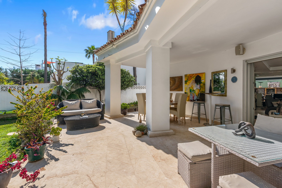 Huis te koop in San Pedro de Alcántara | 5 slaapkamers H5348251