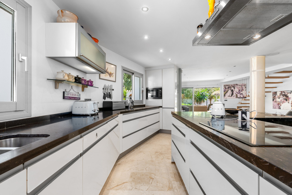 Huis te koop in San Pedro de Alcántara | 5 slaapkamers H5348251