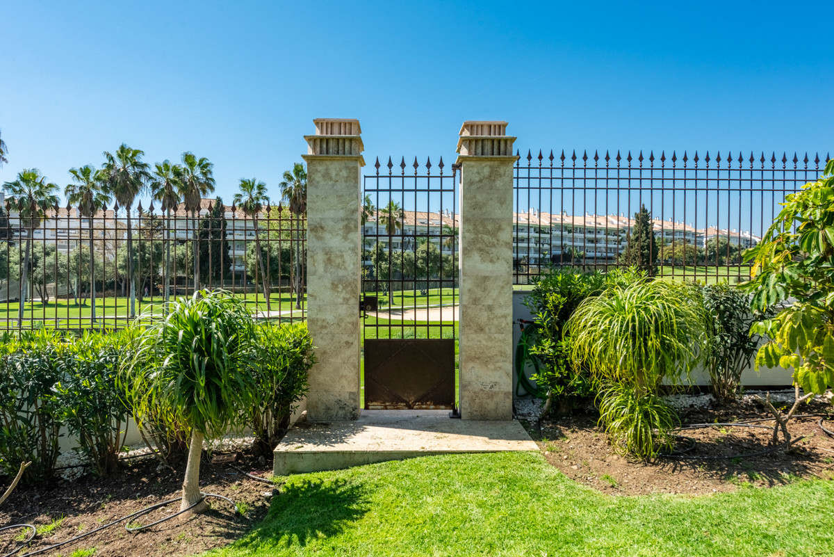 Huis te koop in San Pedro de Alcántara | 4 slaapkamers H5348671