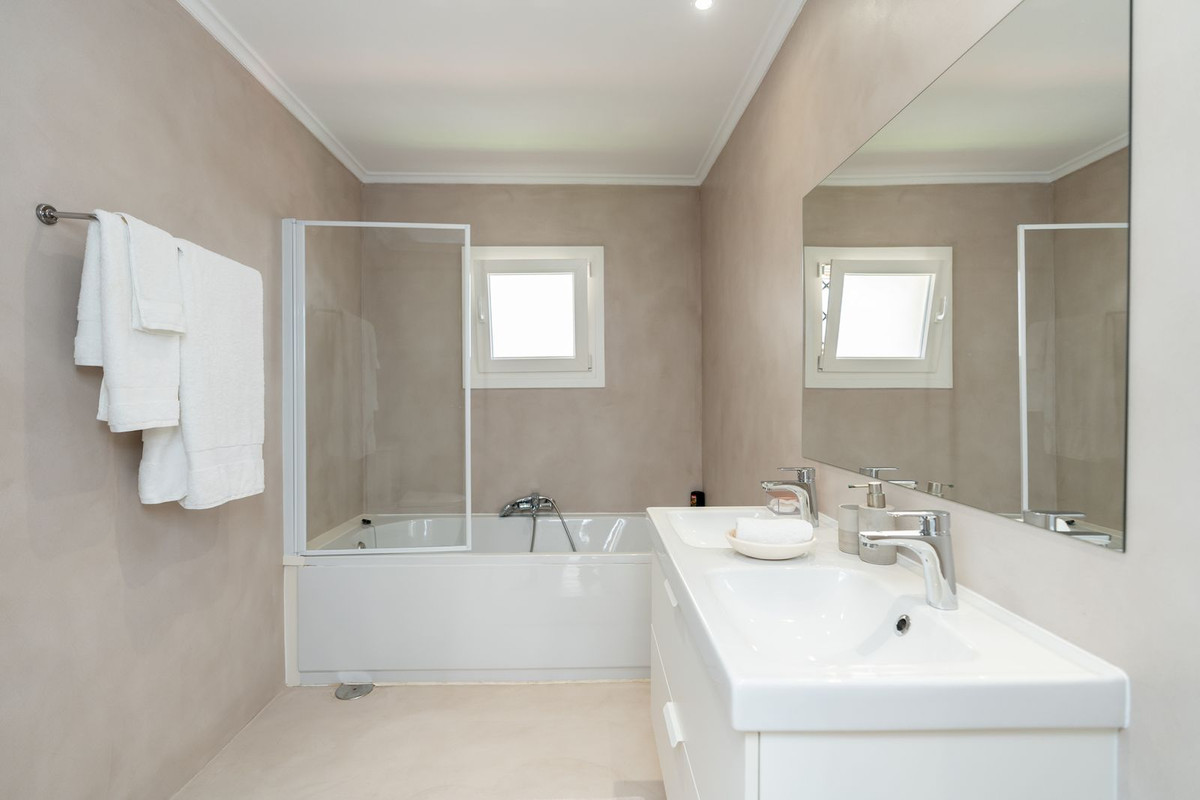 Huis te koop in San Pedro de Alcántara | 5 slaapkamers H5357644