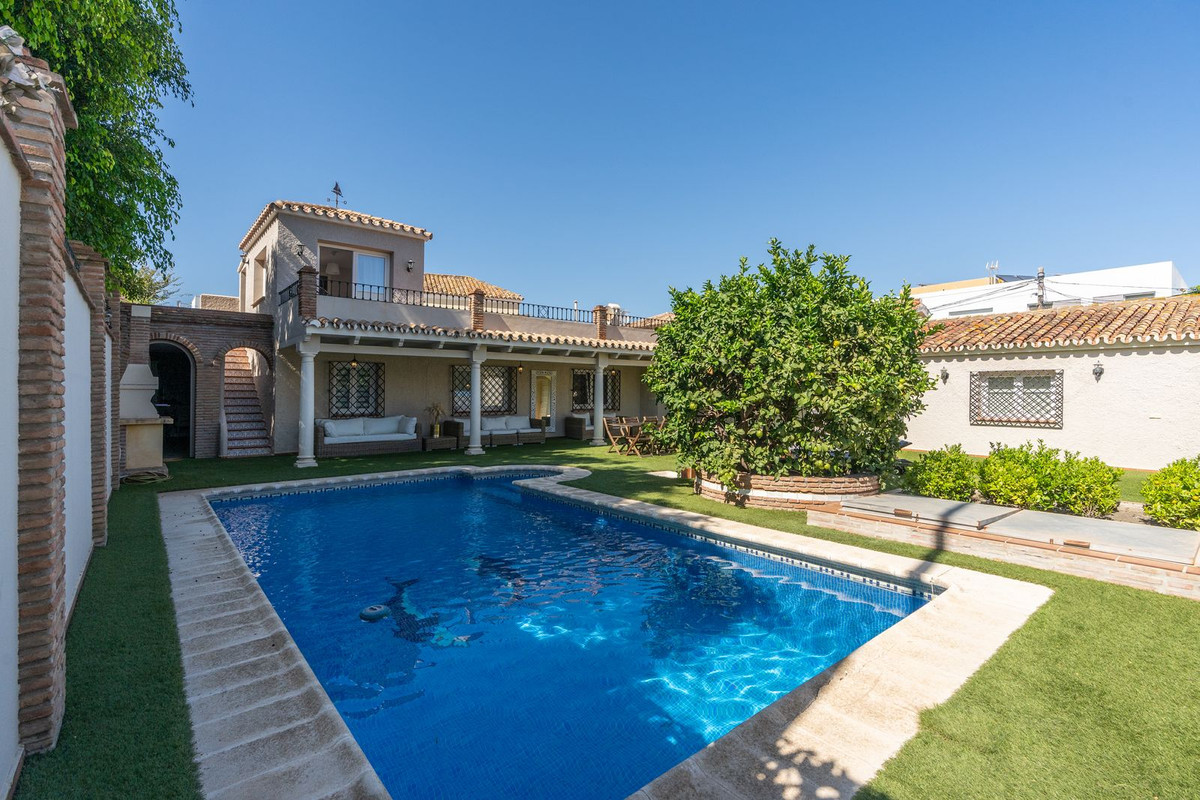 Huis te koop in San Pedro de Alcántara | 5 slaapkamers H5357644