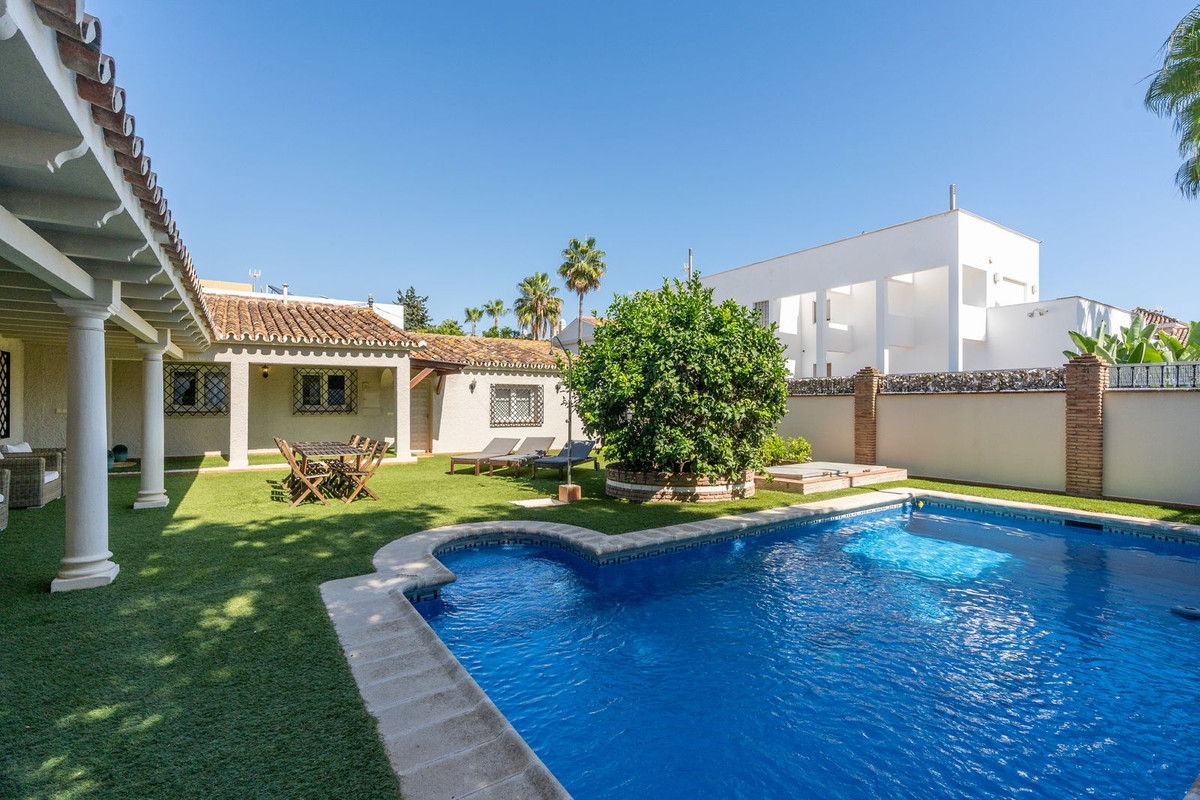 Huis te koop in San Pedro de Alcántara | 5 slaapkamers H5357644