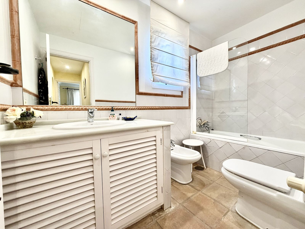 Huis te koop in San Pedro de Alcántara | 5 slaapkamers H5360440