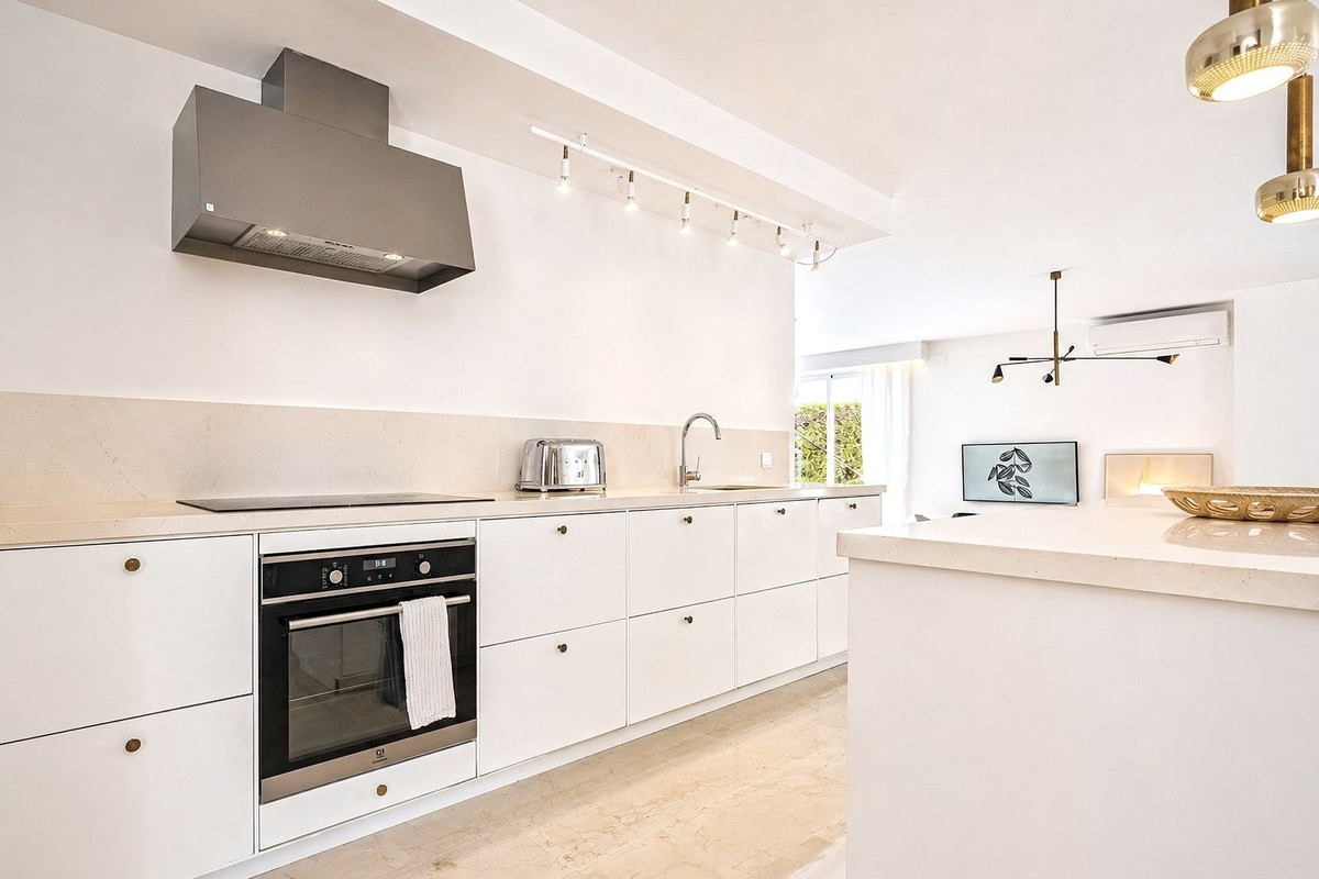 Huis te koop in San Pedro de Alcántara | 4 slaapkamers H5369233