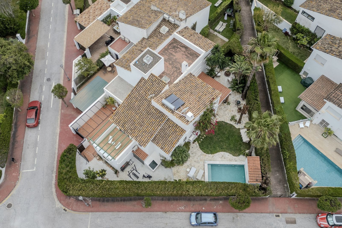Huis te koop in San Pedro de Alcántara | 4 slaapkamers H5369233