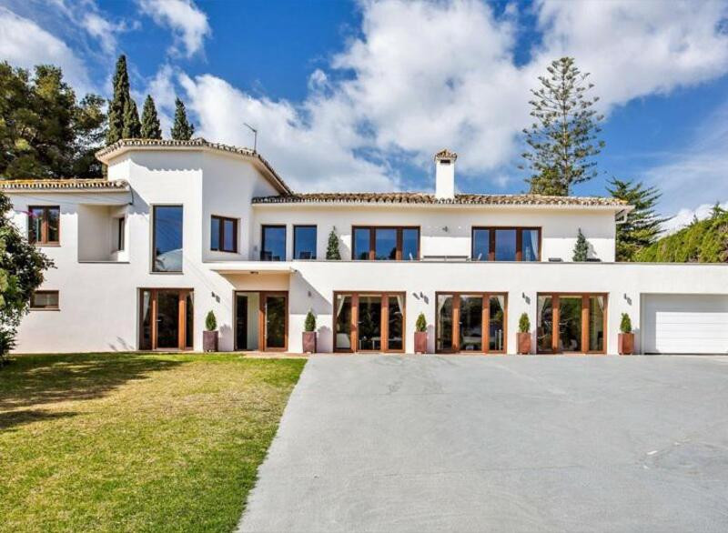 Huis te koop in San Pedro de Alcántara | 8 slaapkamers H5387236