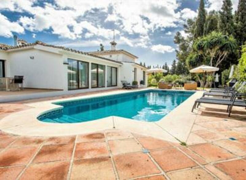 Huis te koop in San Pedro de Alcántara | 8 slaapkamers H5387236