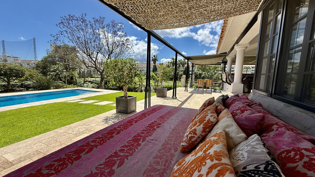 Huis te koop in San Pedro de Alcántara | 4 slaapkamers H5387881