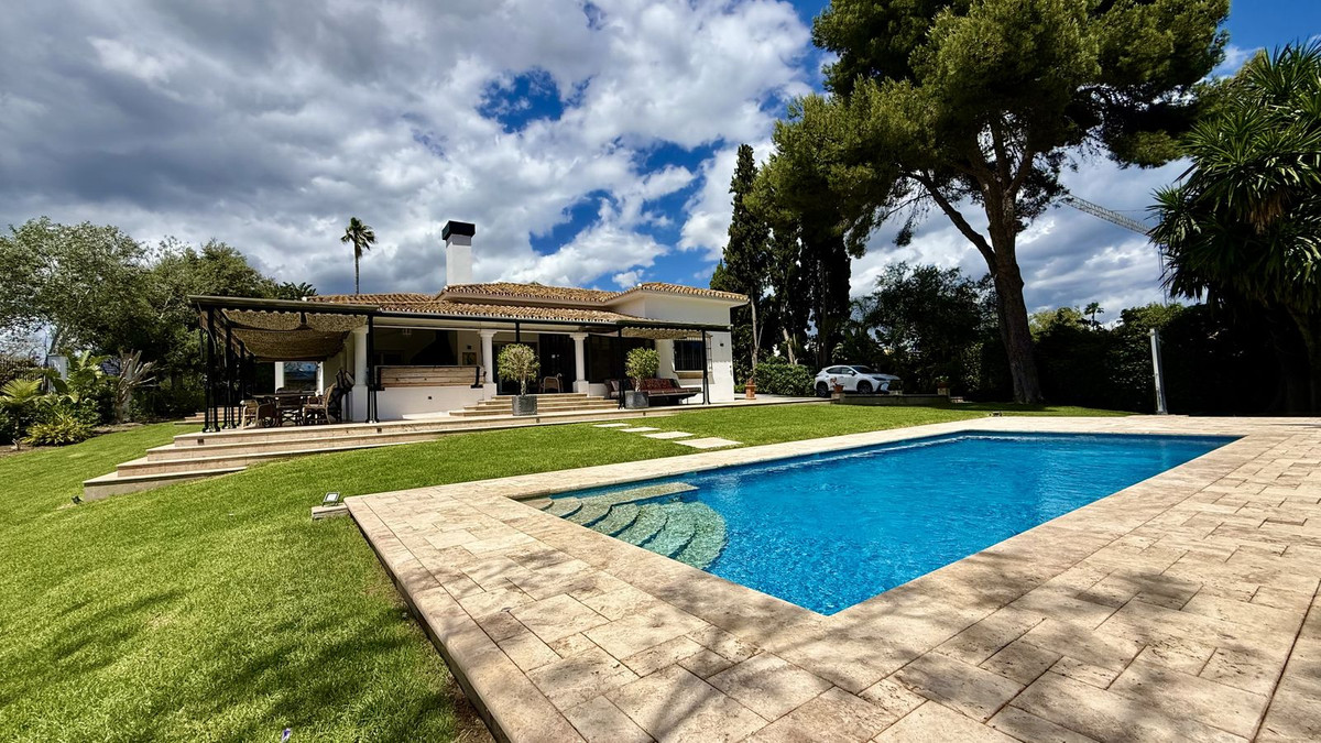 Huis te koop in San Pedro de Alcántara | 4 slaapkamers H5387881