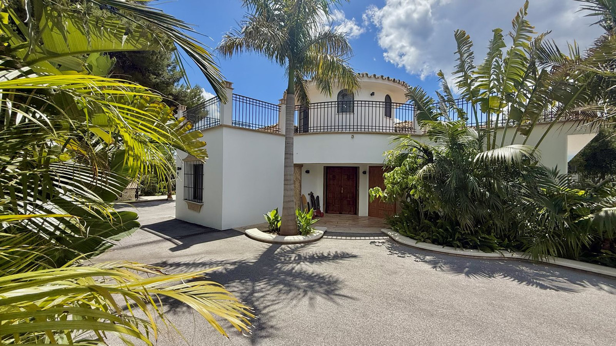 Huis te koop in San Pedro de Alcántara | 4 slaapkamers H5387881