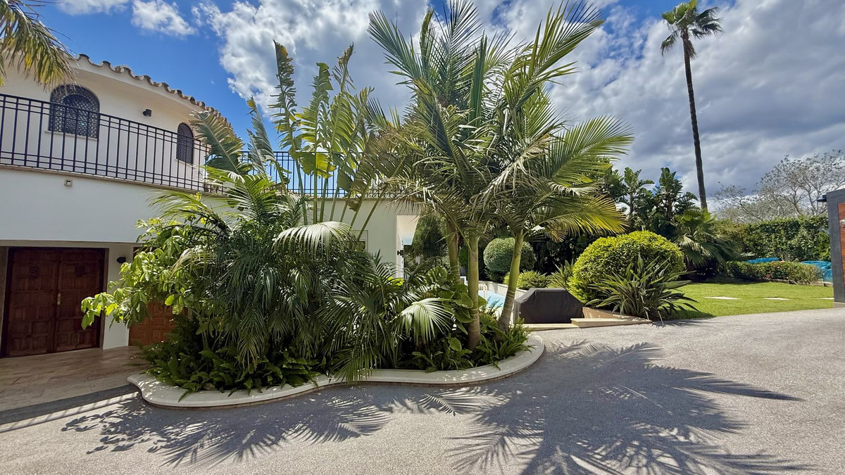Huis te koop in San Pedro de Alcántara | 4 slaapkamers H5387881
