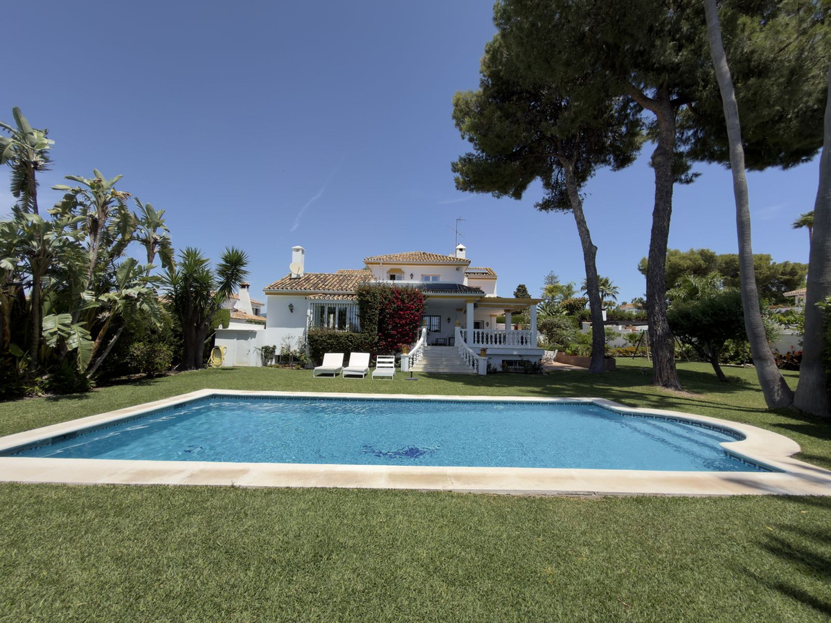 Huis te koop in San Pedro de Alcántara | 4 slaapkamers H5394949