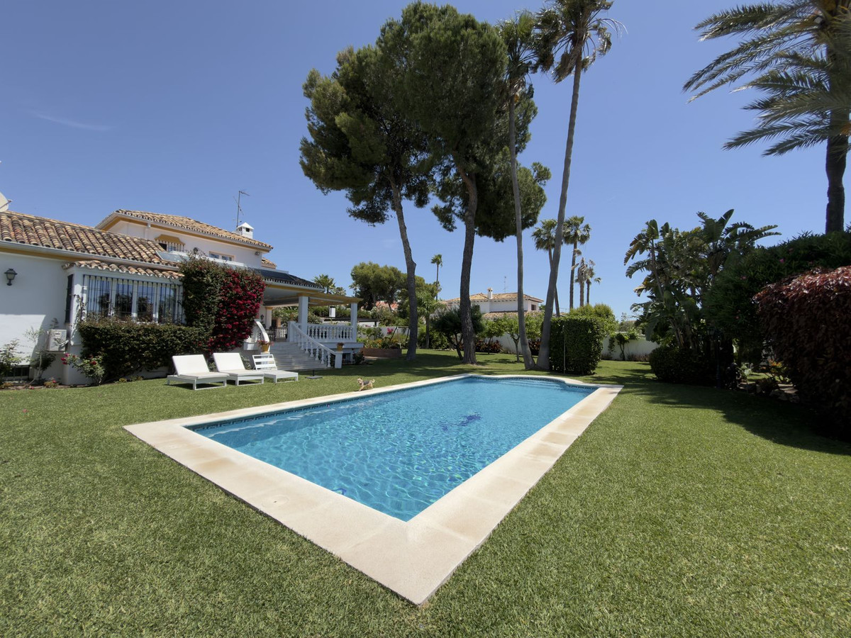 Huis te koop in San Pedro de Alcántara | 4 slaapkamers H5394949