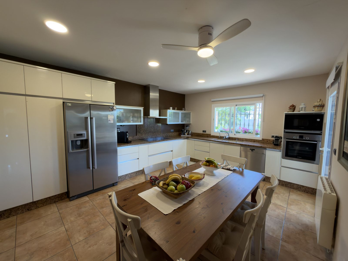 Huis te koop in San Pedro de Alcántara | 4 slaapkamers H5394949