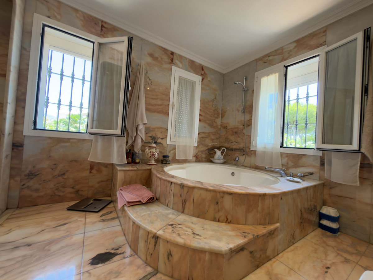 Huis te koop in San Pedro de Alcántara | 4 slaapkamers H5394949