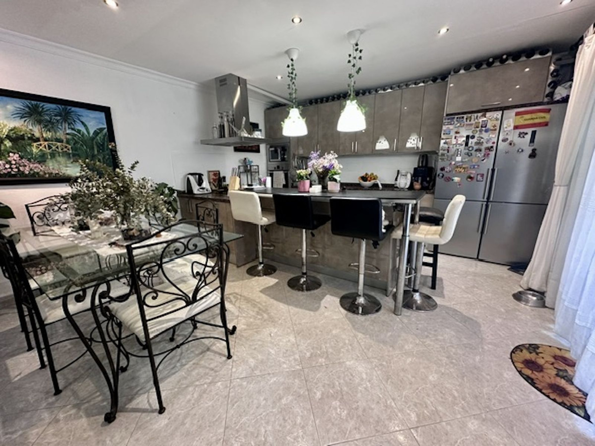 Huis te koop in San Pedro de Alcántara | 4 slaapkamers H5395669