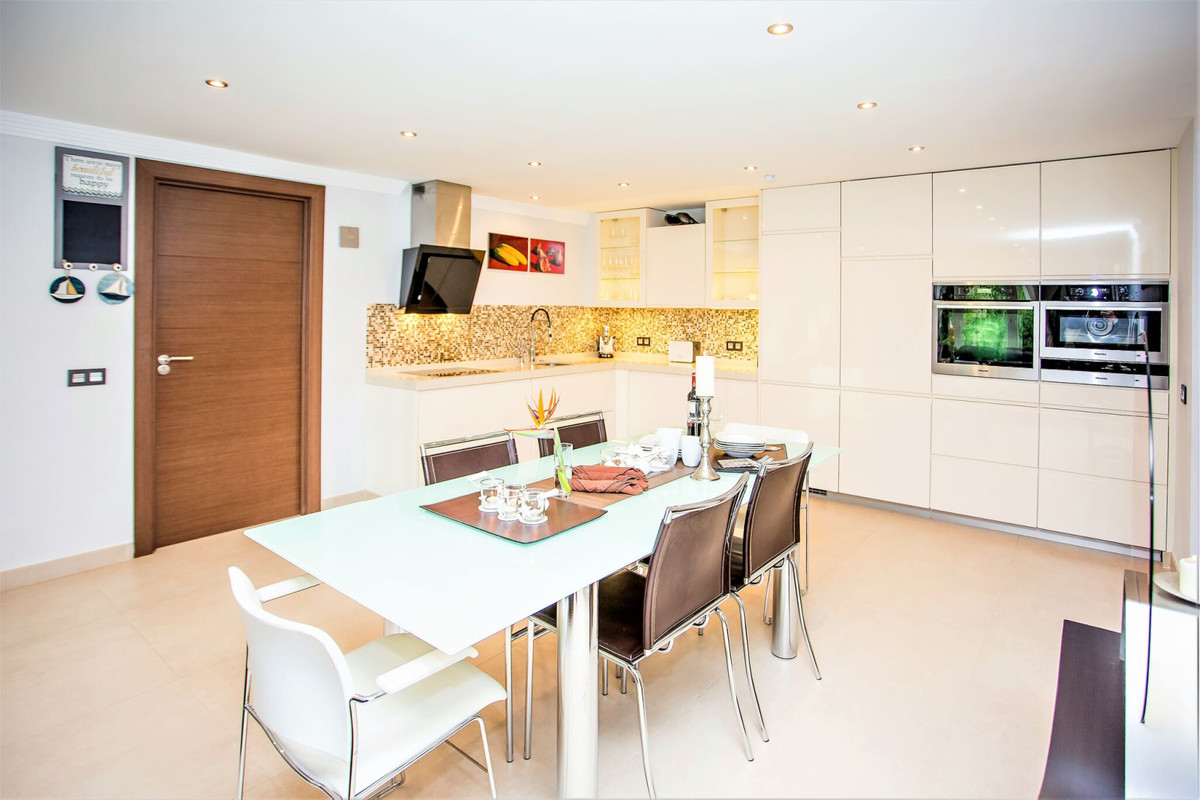 Huis te koop in San Pedro de Alcántara | 7 slaapkamers H5414920