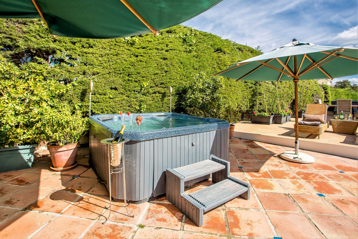 Huis te koop in San Pedro de Alcántara | 7 slaapkamers H5414920