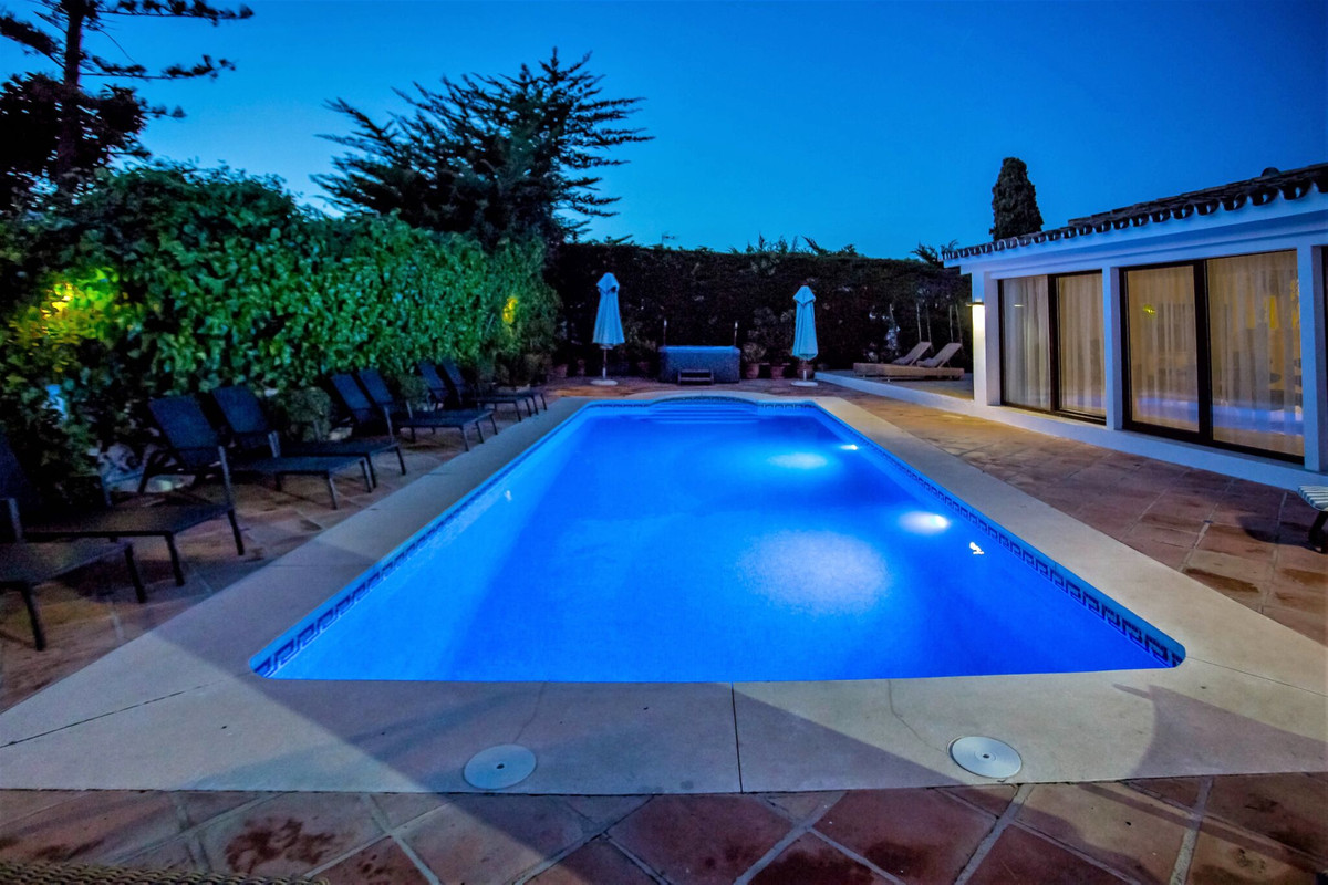 Huis te koop in San Pedro de Alcántara | 7 slaapkamers H5414920