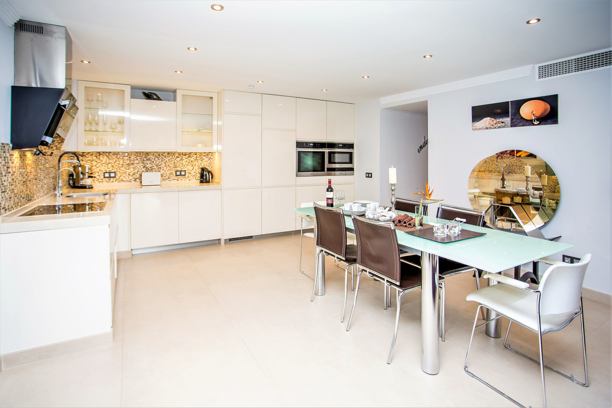 Huis te koop in San Pedro de Alcántara | 7 slaapkamers H5414920