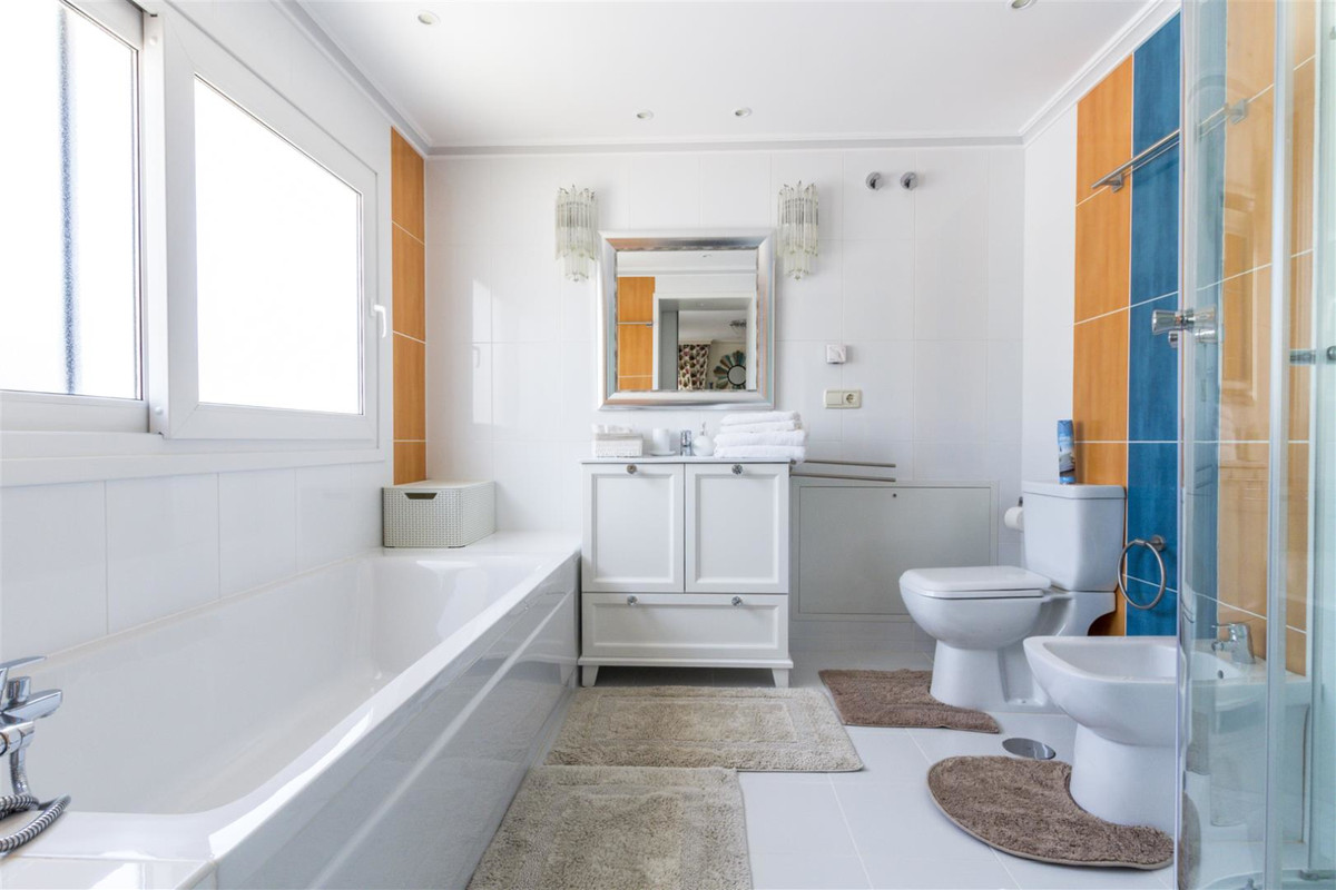 Huis te koop in San Pedro de Alcántara | 4 slaapkamers H5421202