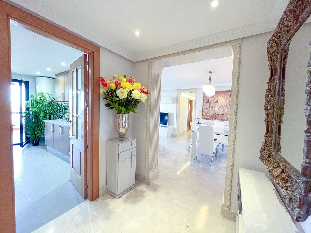 Appartement te koop in San Pedro de Alcántara | 3 slaapkamers H5424349