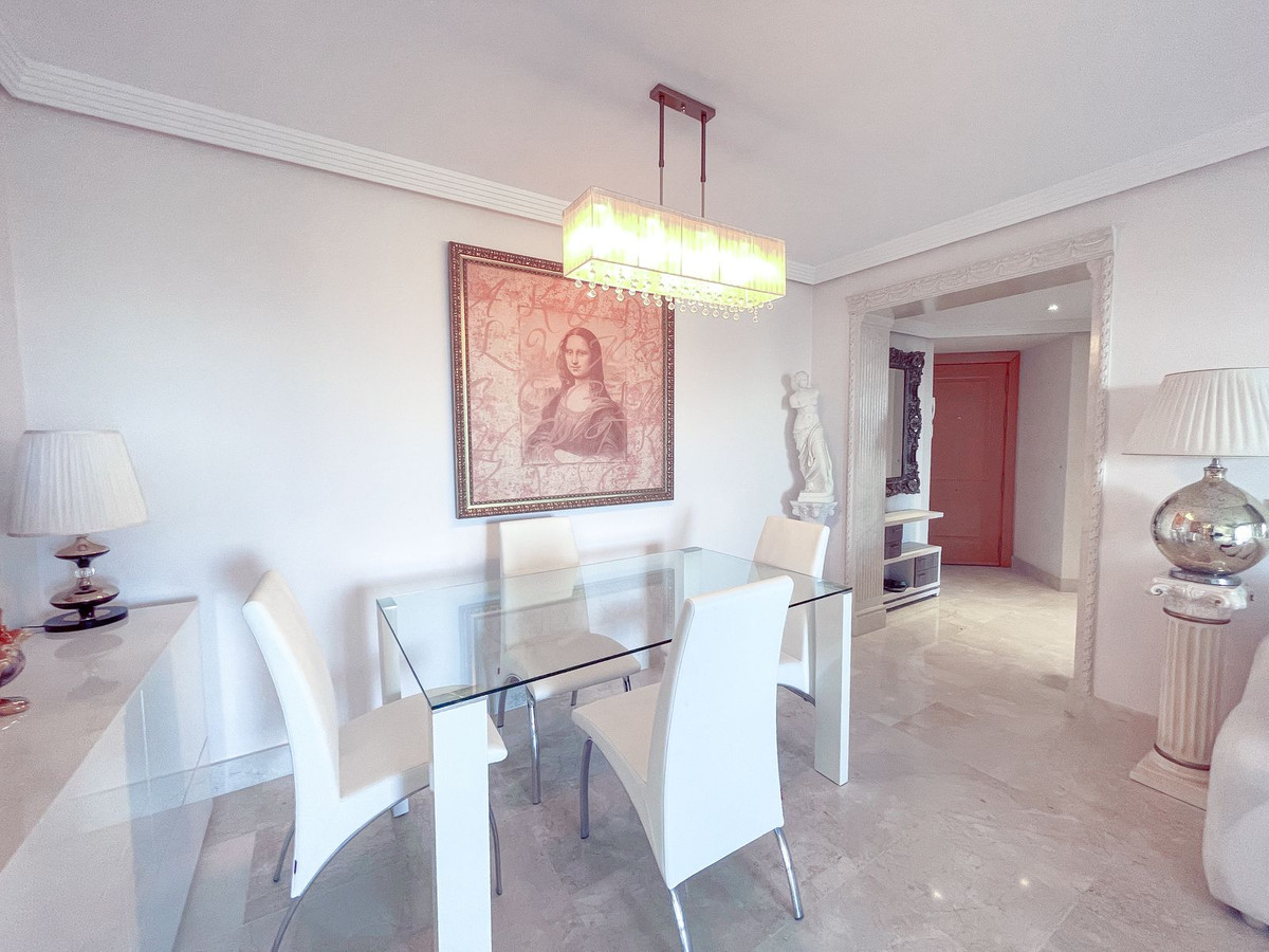 Appartement te koop in San Pedro de Alcántara | 3 slaapkamers H5424349