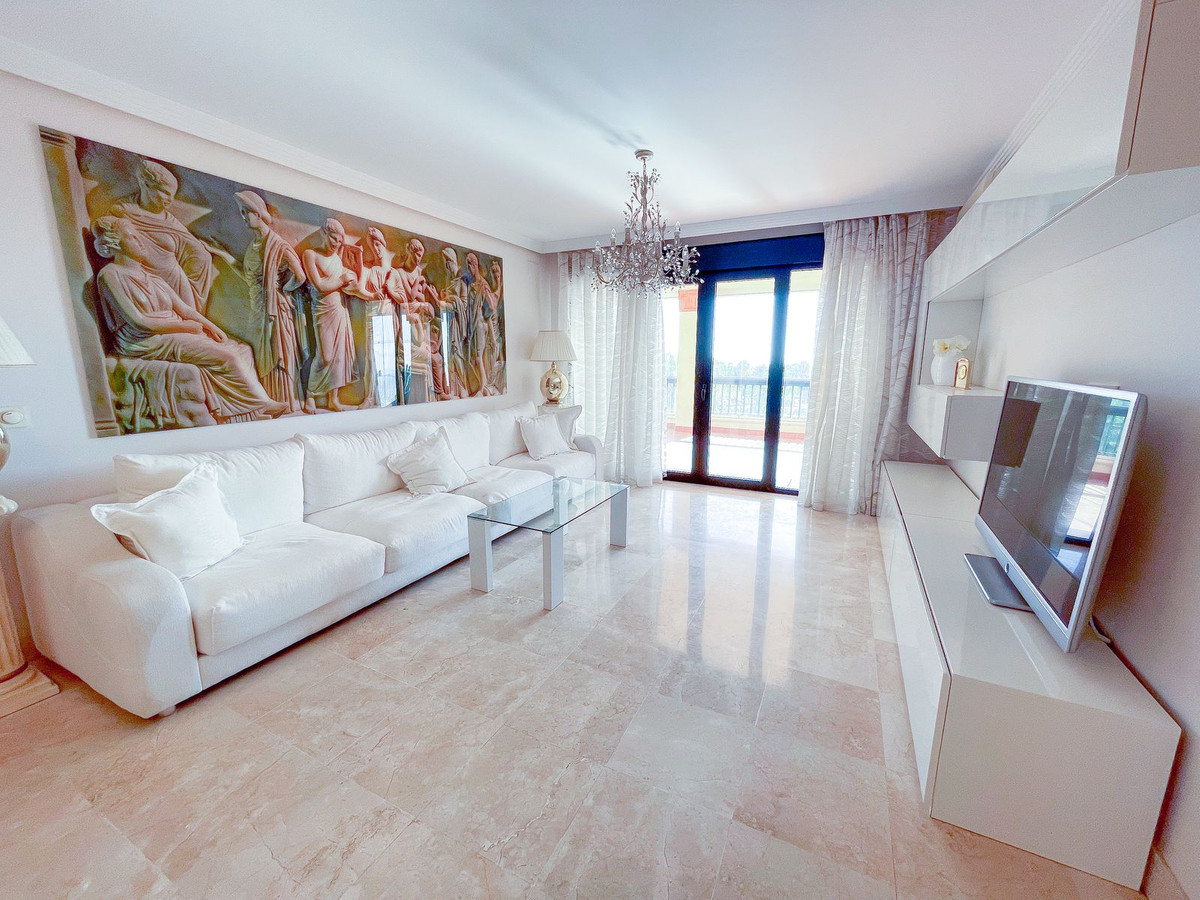 Appartement te koop in San Pedro de Alcántara | 3 slaapkamers H5424349