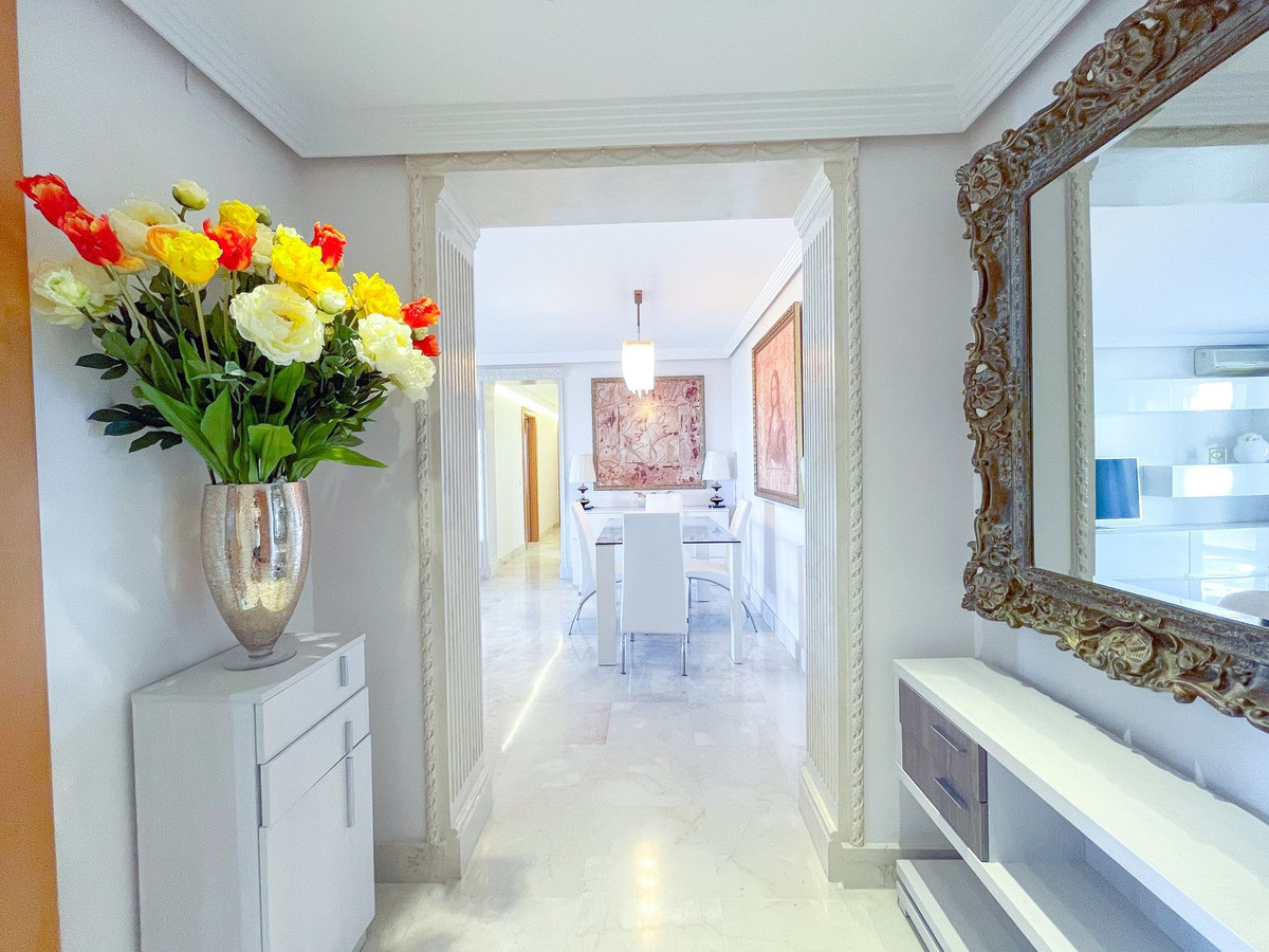Appartement te koop in San Pedro de Alcántara | 3 slaapkamers H5424349