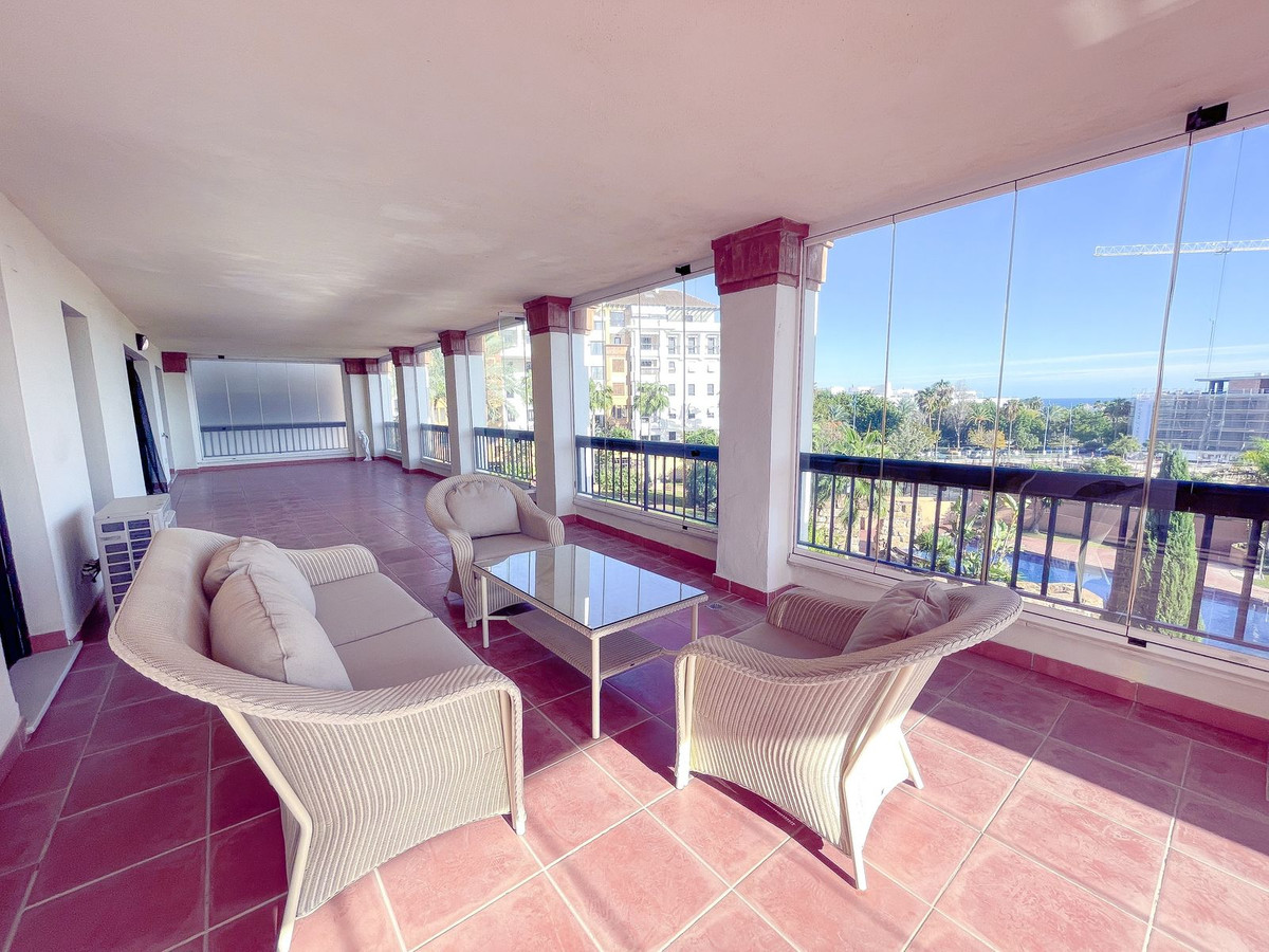 Appartement te koop in San Pedro de Alcántara | 3 slaapkamers H5424349