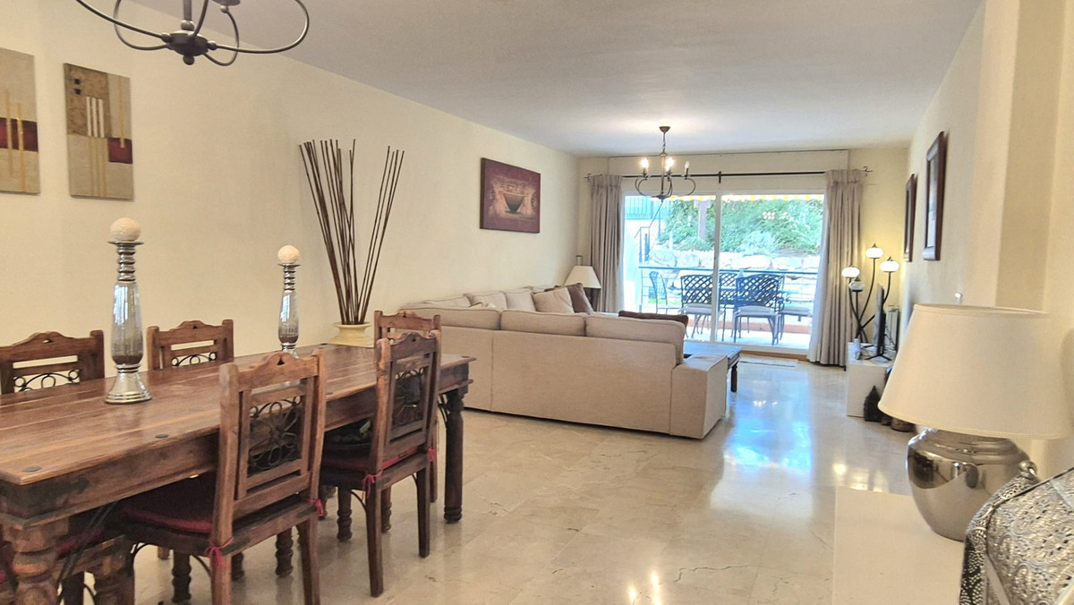 Huis te koop in San Pedro de Alcántara | 2 slaapkamers H5448670