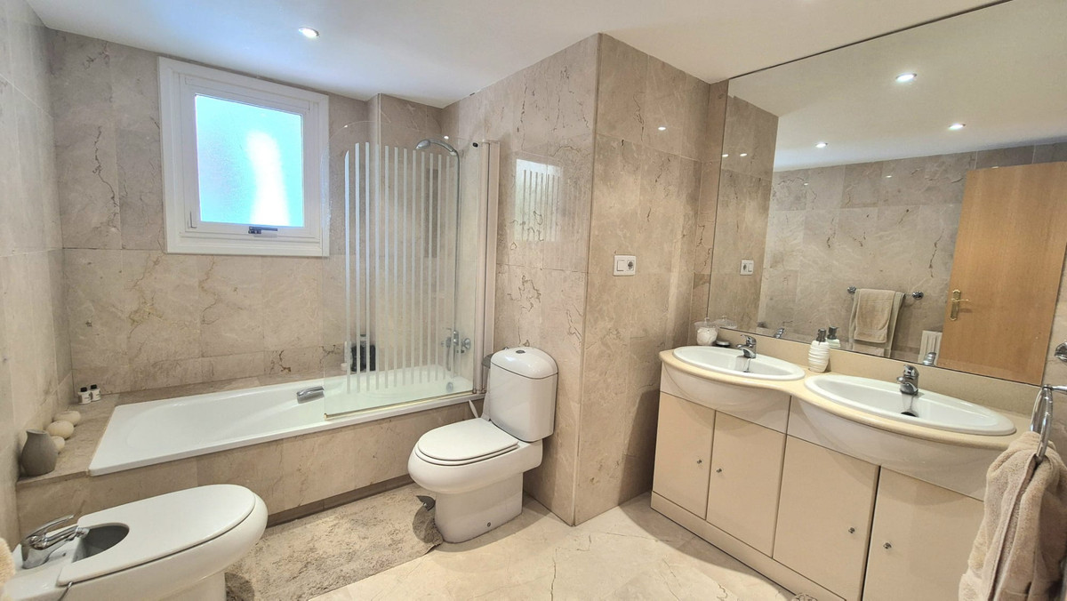 Huis te koop in San Pedro de Alcántara | 2 slaapkamers H5448670