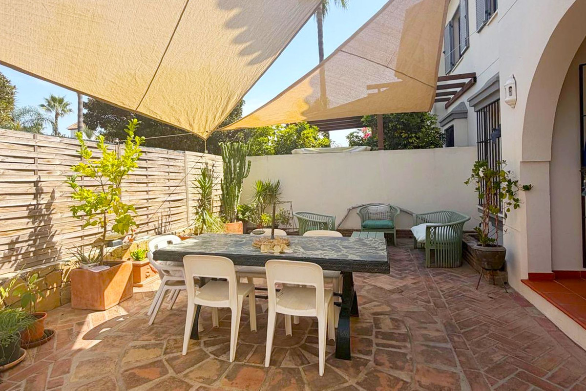 Huis te koop in San Pedro de Alcántara | 4 slaapkamers H5474692