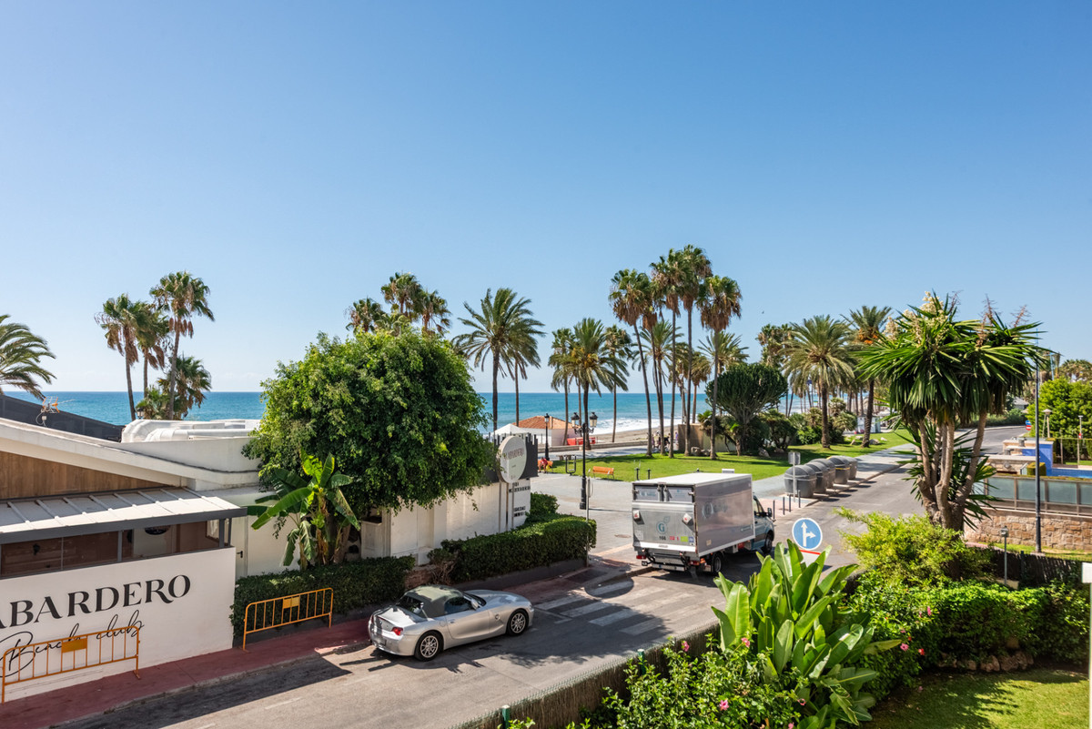 Appartement te koop in San Pedro de Alcántara | 3 slaapkamers H5494762