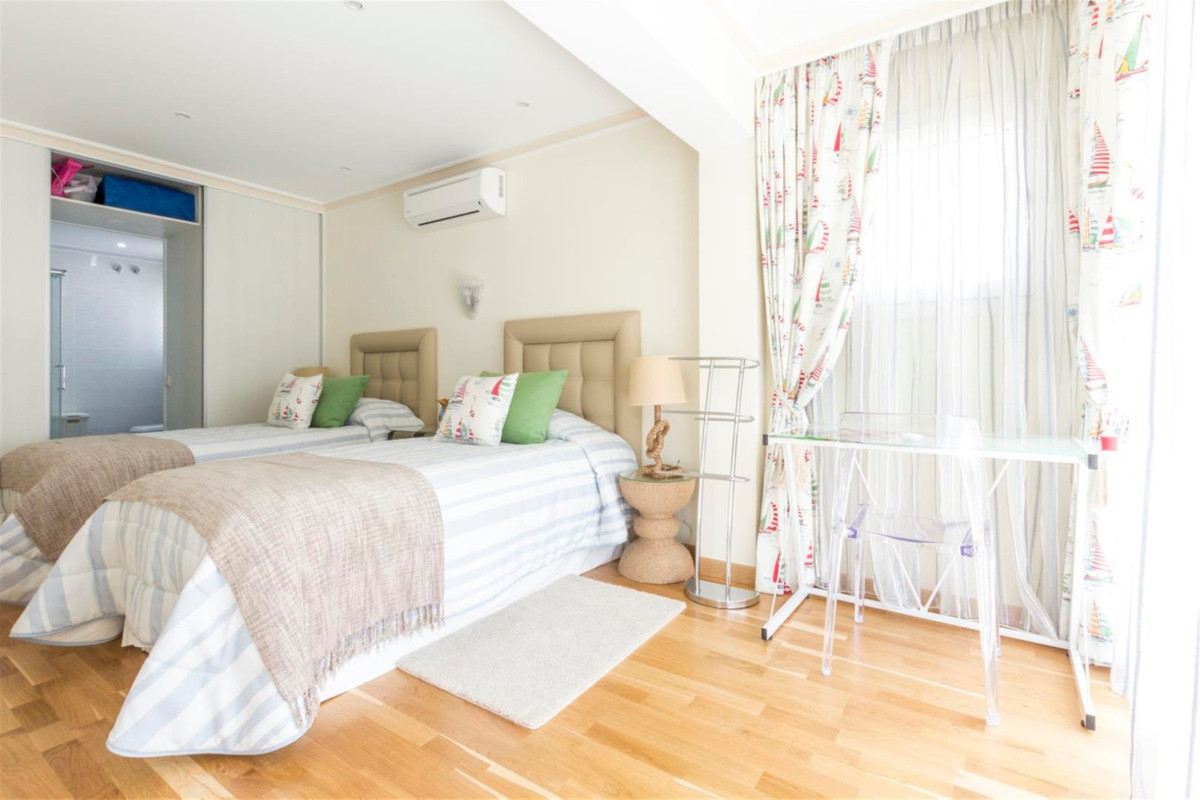 Huis te koop in San Pedro de Alcántara | 4 slaapkamers H5520232