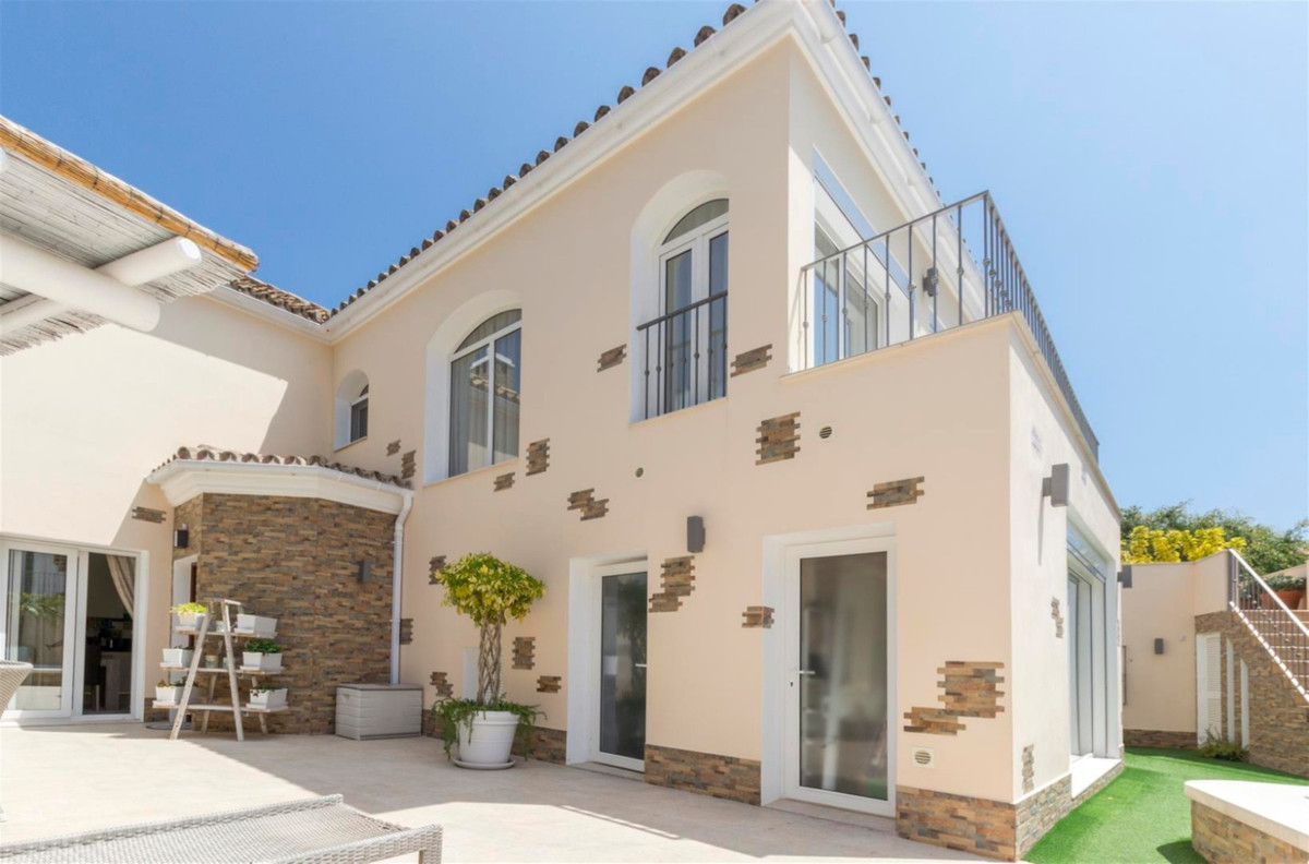 Huis te koop in San Pedro de Alcántara | 4 slaapkamers H5520232