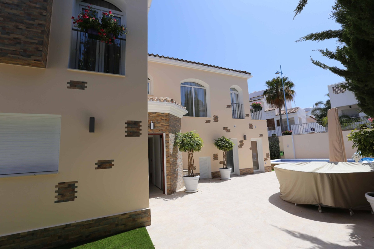 Huis te koop in San Pedro de Alcántara | 4 slaapkamers H5520232