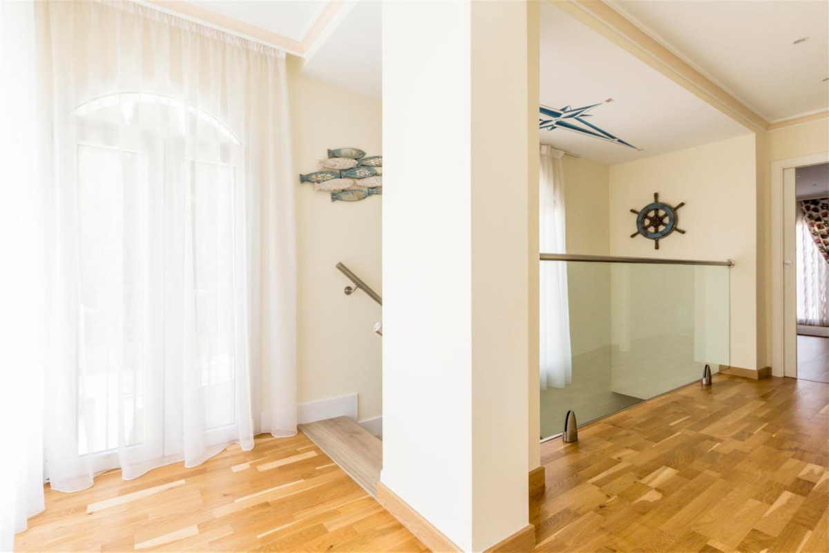 Huis te koop in San Pedro de Alcántara | 4 slaapkamers H5520232