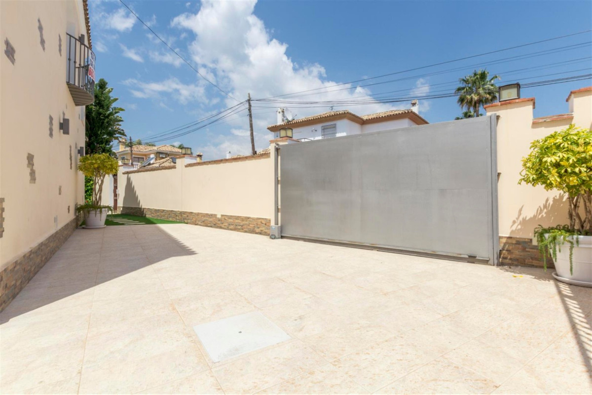 Huis te koop in San Pedro de Alcántara | 4 slaapkamers H5520232