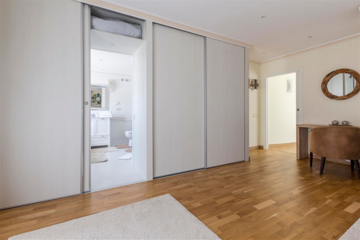 Huis te koop in San Pedro de Alcántara | 4 slaapkamers H5520232