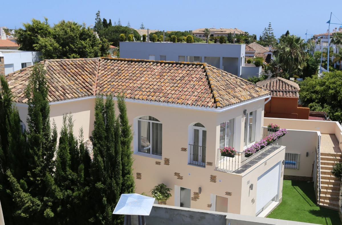 Huis te koop in San Pedro de Alcántara | 4 slaapkamers H5520232