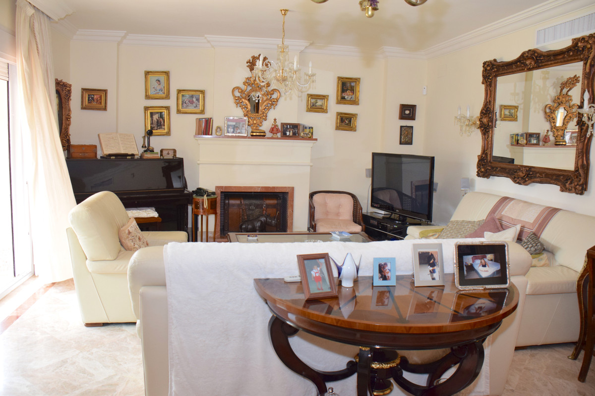 Huis te koop in Santa Clara | 5 slaapkamers H4934398