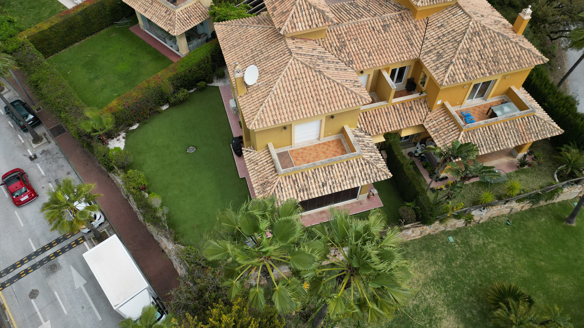 Semi-Vrijstaande Villa in Santa Clara-31